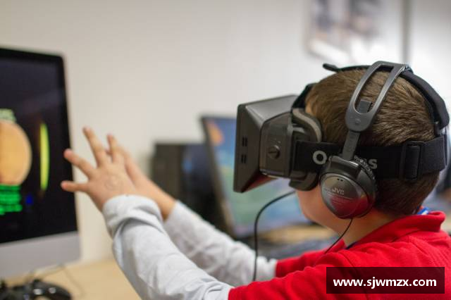 VR用于培训，怎么玩？(大学可以开vR游戏店吗？)